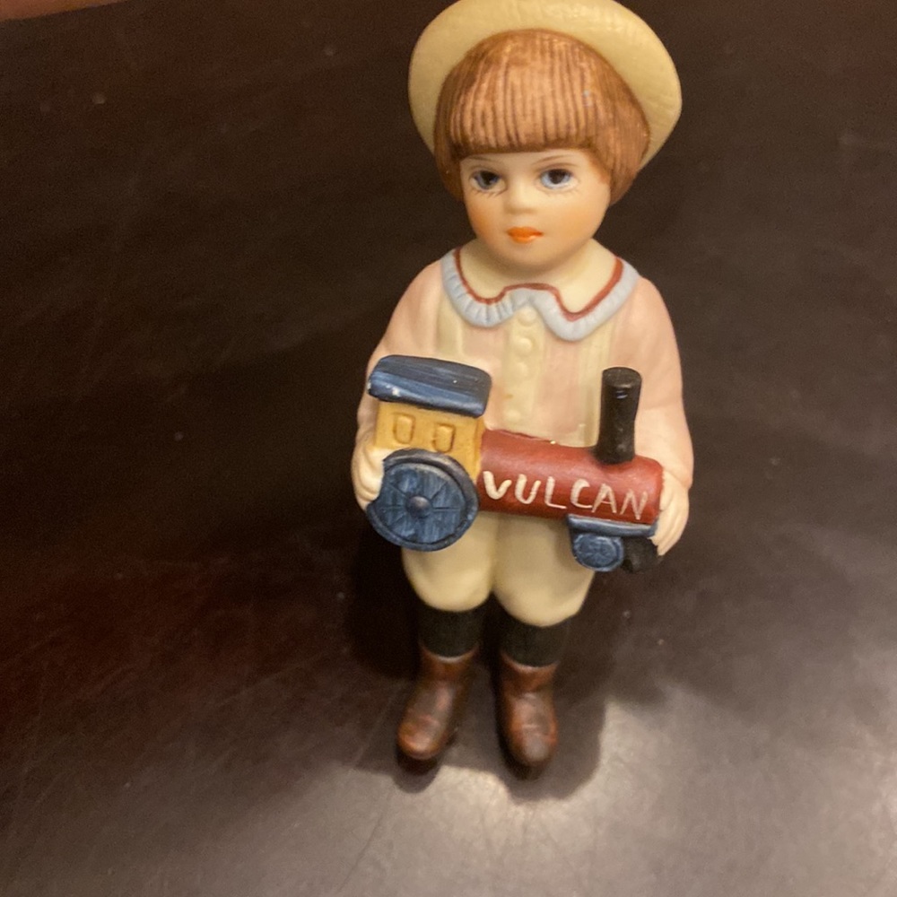 1988 Jan Hagara Vintage Porcelain Figurine "Parry" Hanging Mini Ornament O22334